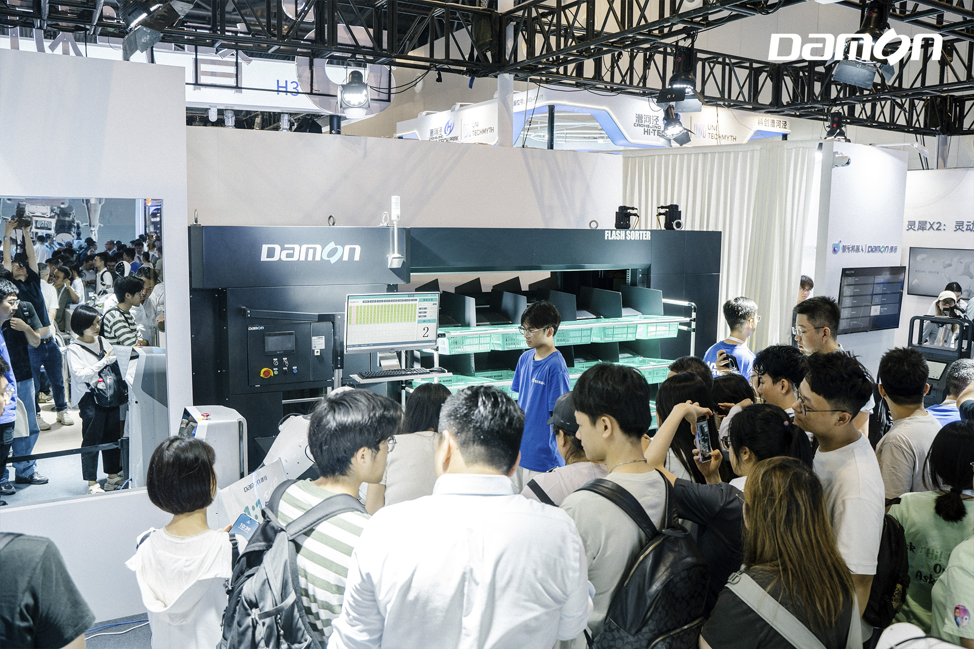 1758101093434996.jpg 3.jpg